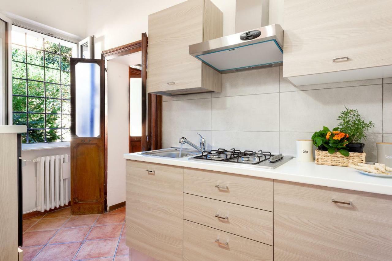 Duplex Apartment In Pieno Centro Ferrara Exteriör bild