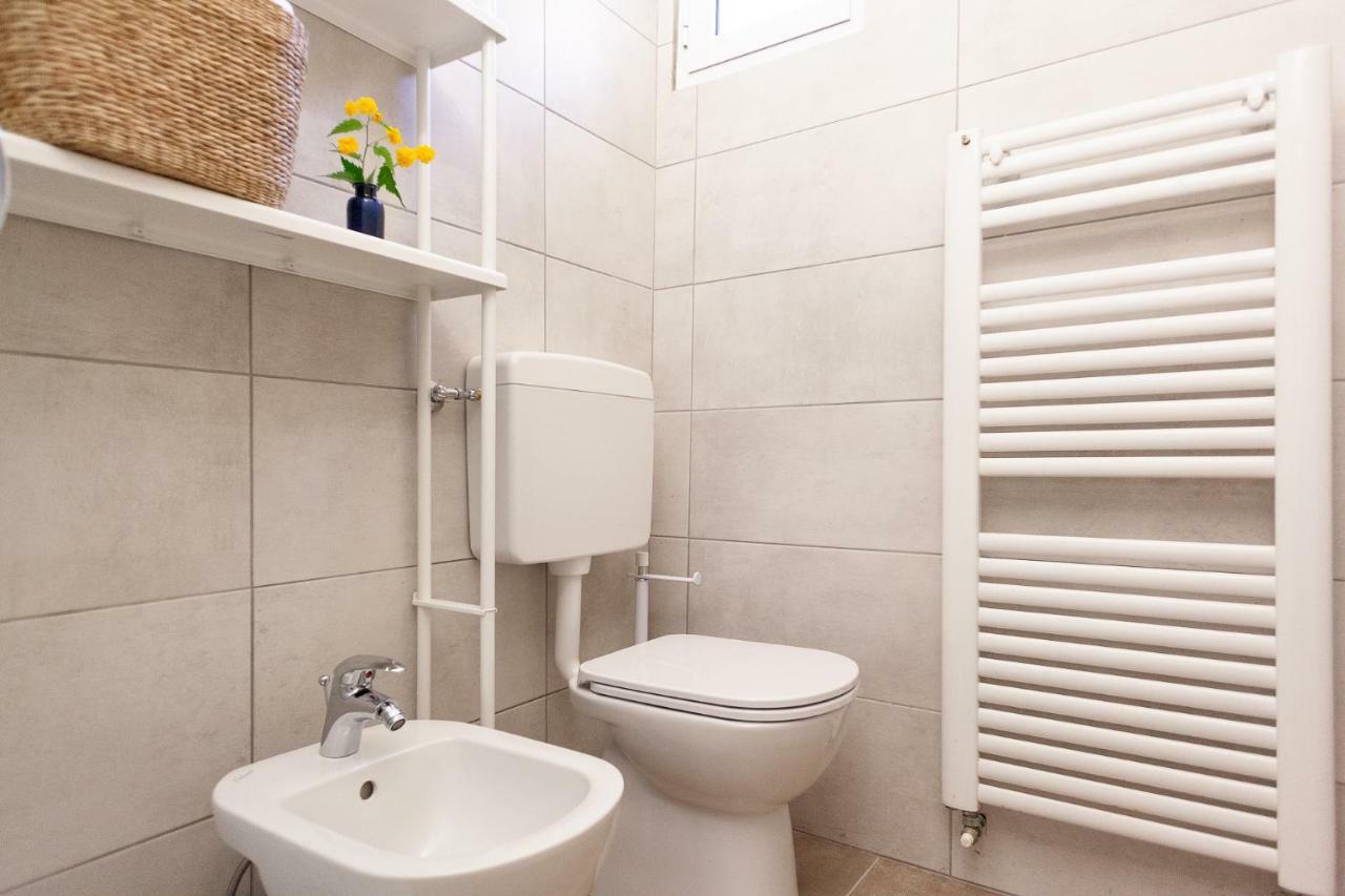 Duplex Apartment In Pieno Centro Ferrara Exteriör bild
